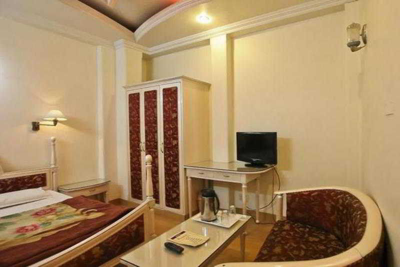 Mandakini Kanpur Exterior photo
